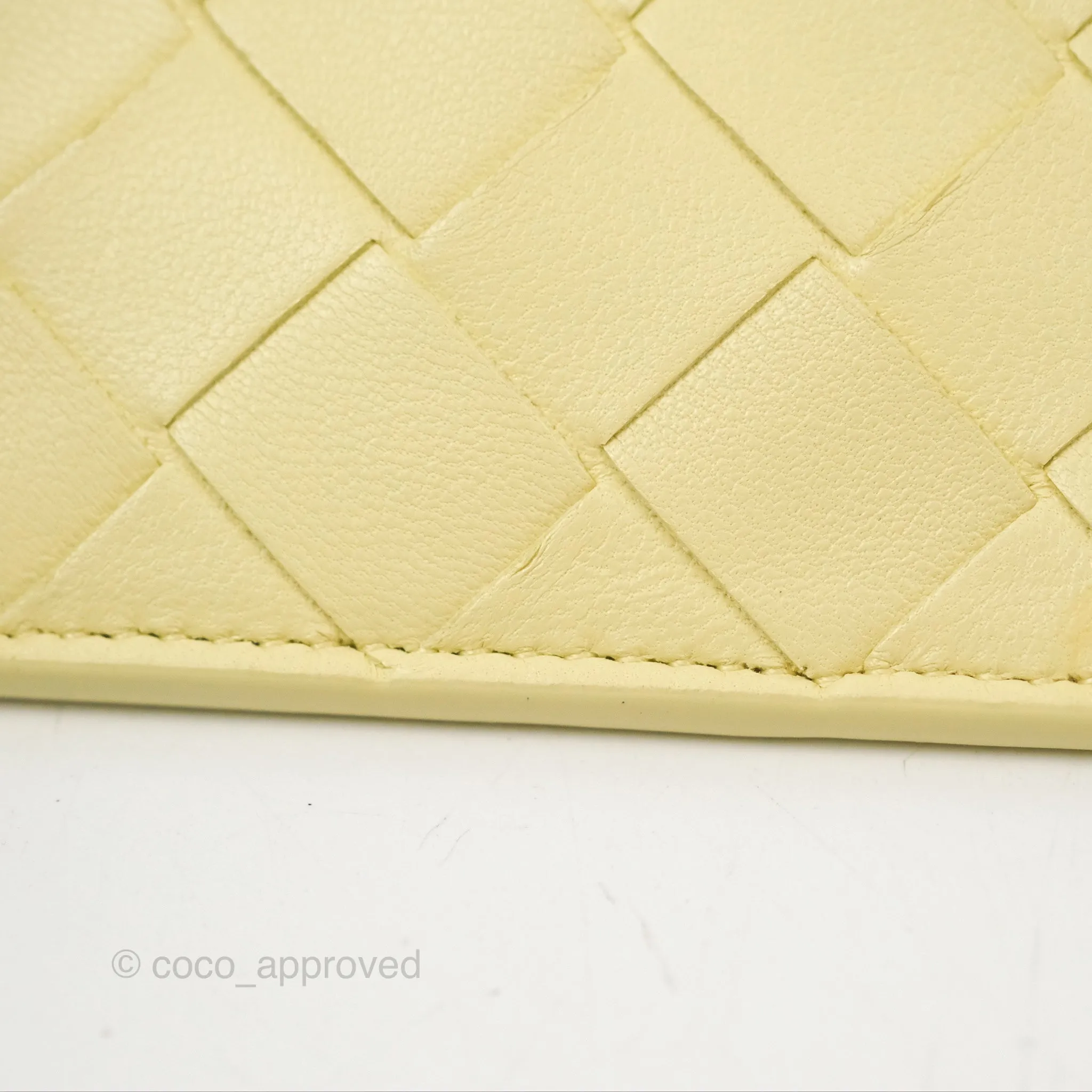 Bottega Veneta Intrecciato Flat Card Holder Ice cream