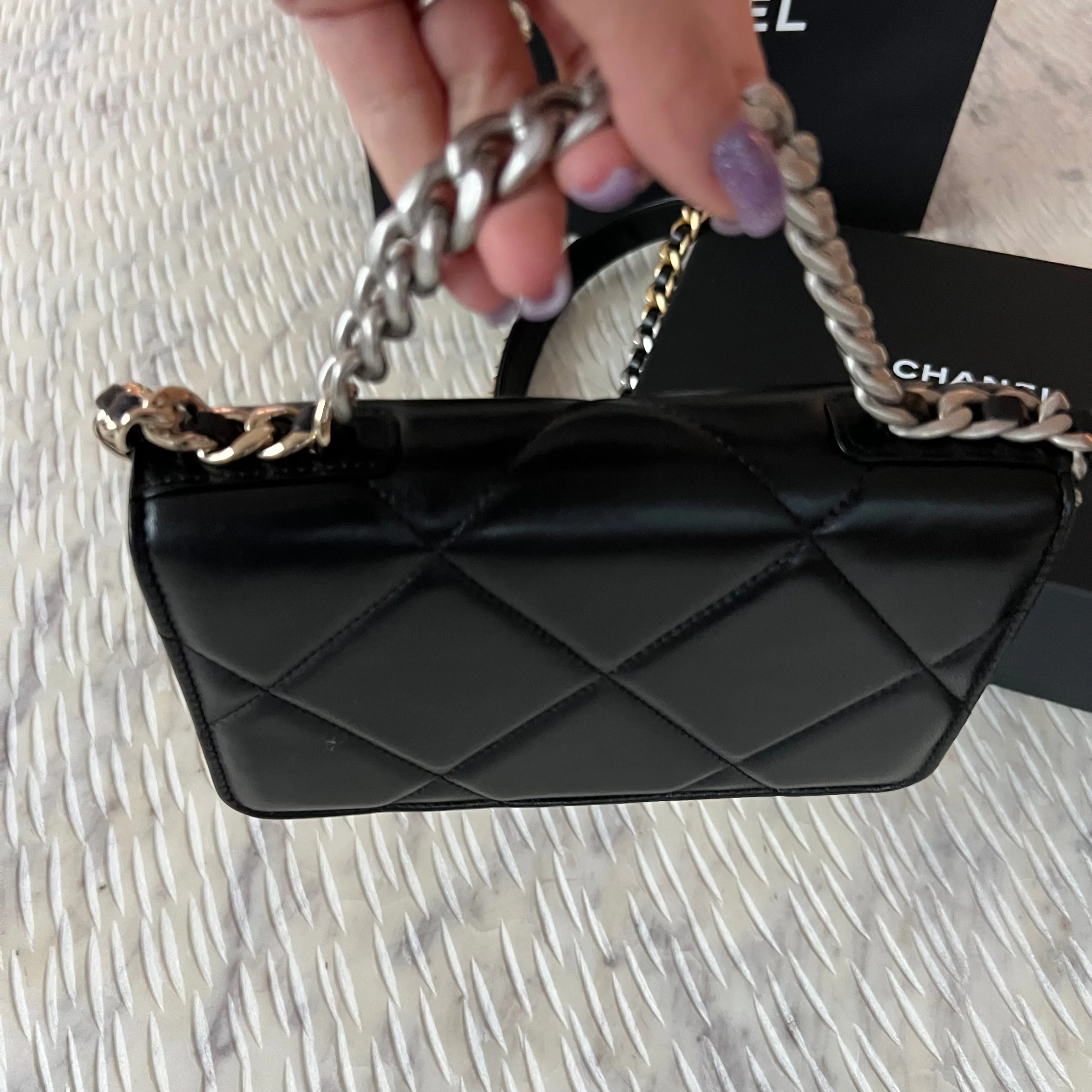 Chanel 19 Wallet On Chain