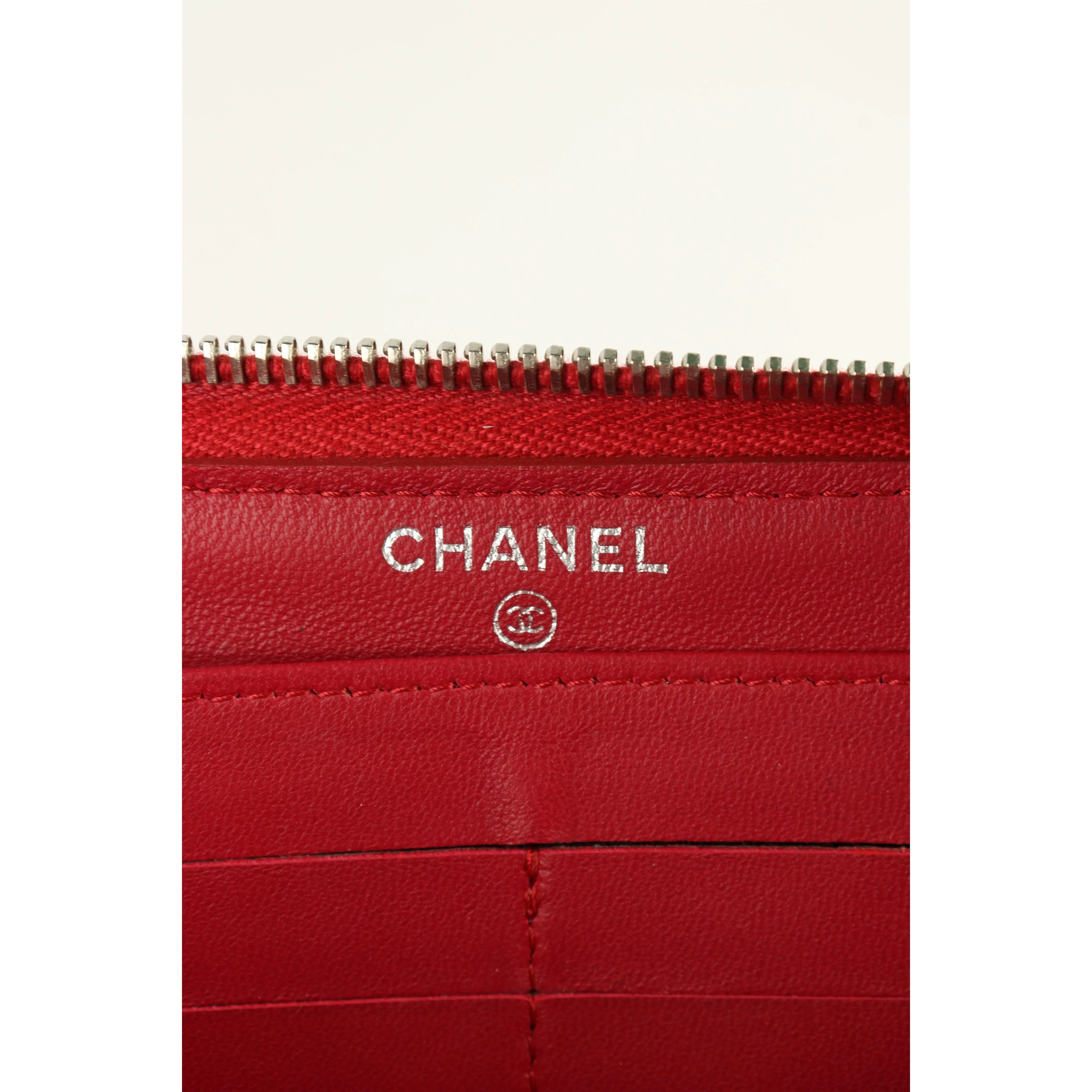 #CHANEL/Long Wallet/RED/Leather