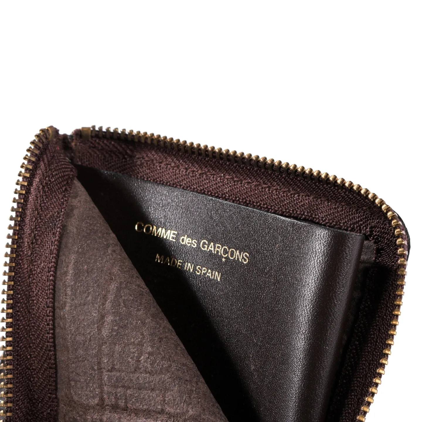 COMME DES GARCONS SA3100 EMBOSSED LOGOTYPE ZIP WALLET BROWN