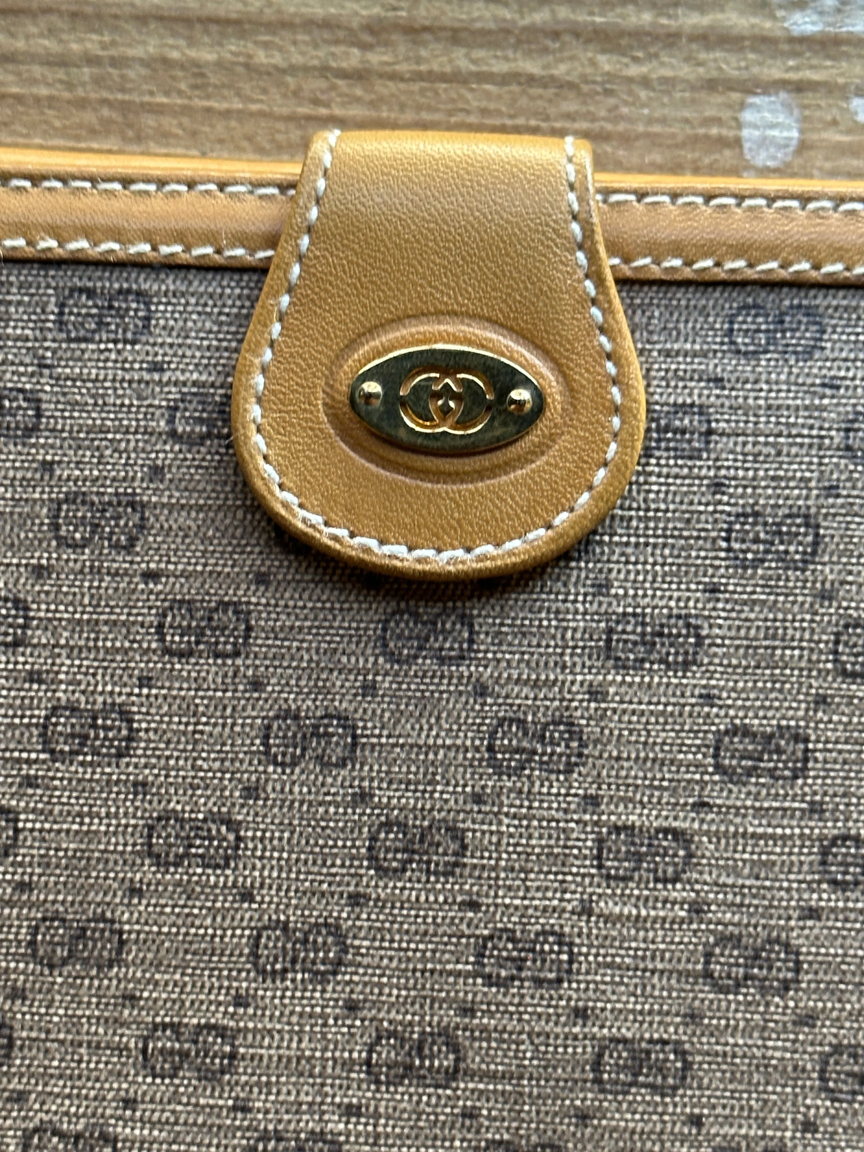 GUCCI 80s Micro GG Monogram Wallet  035 904 0137