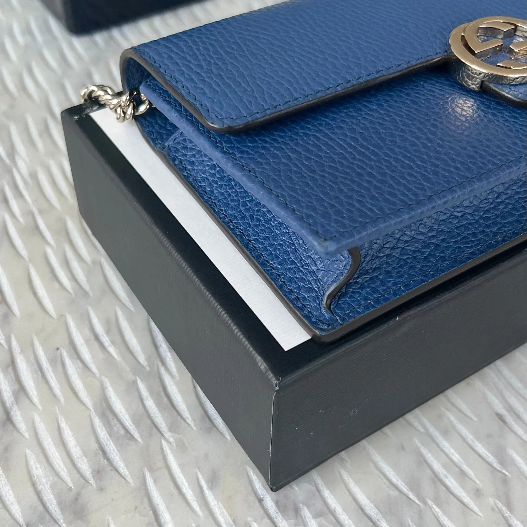 Gucci Interlocking GG Wallet On Chain Bag