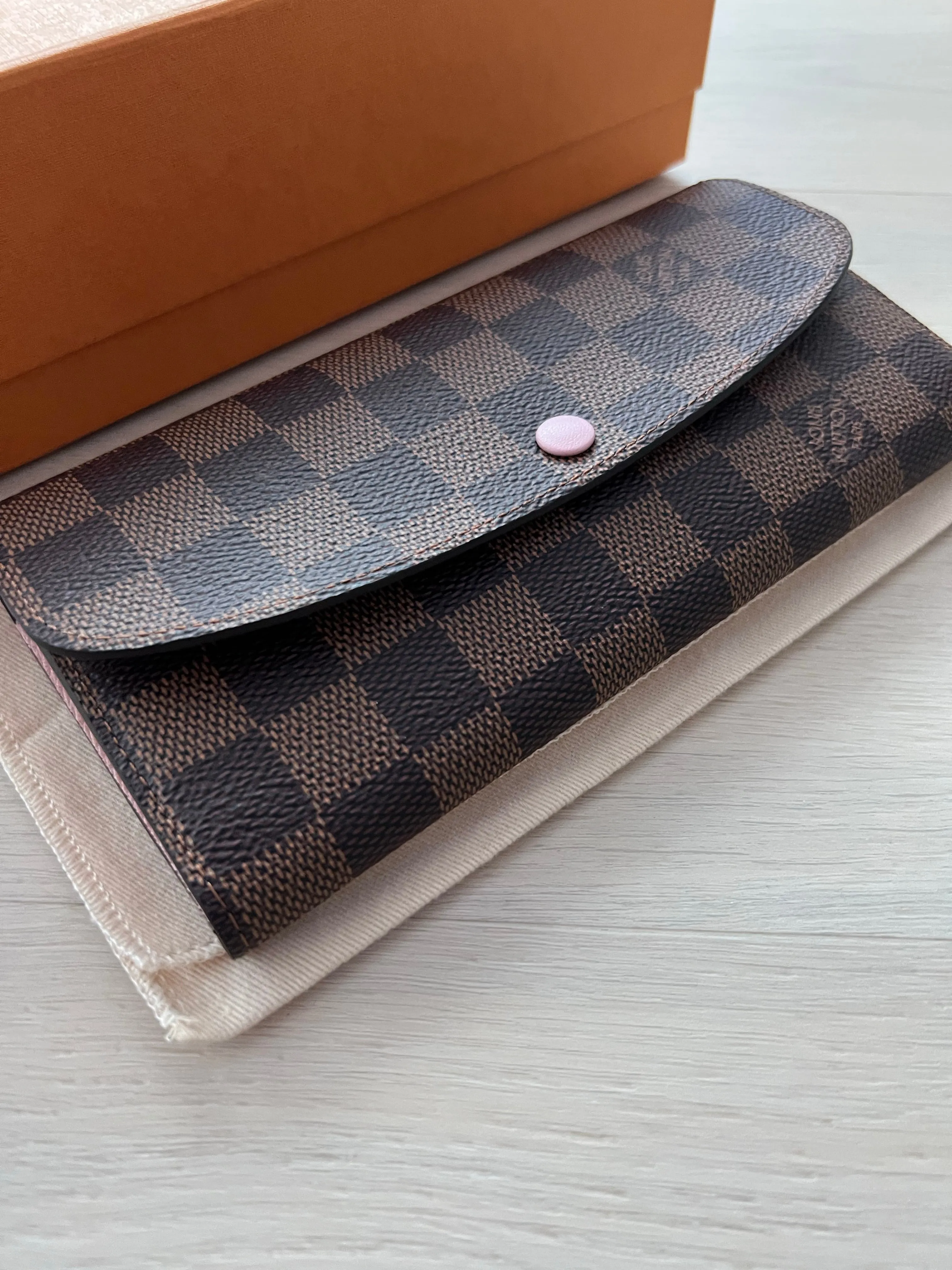 Louis Vuitton Emilie Wallet