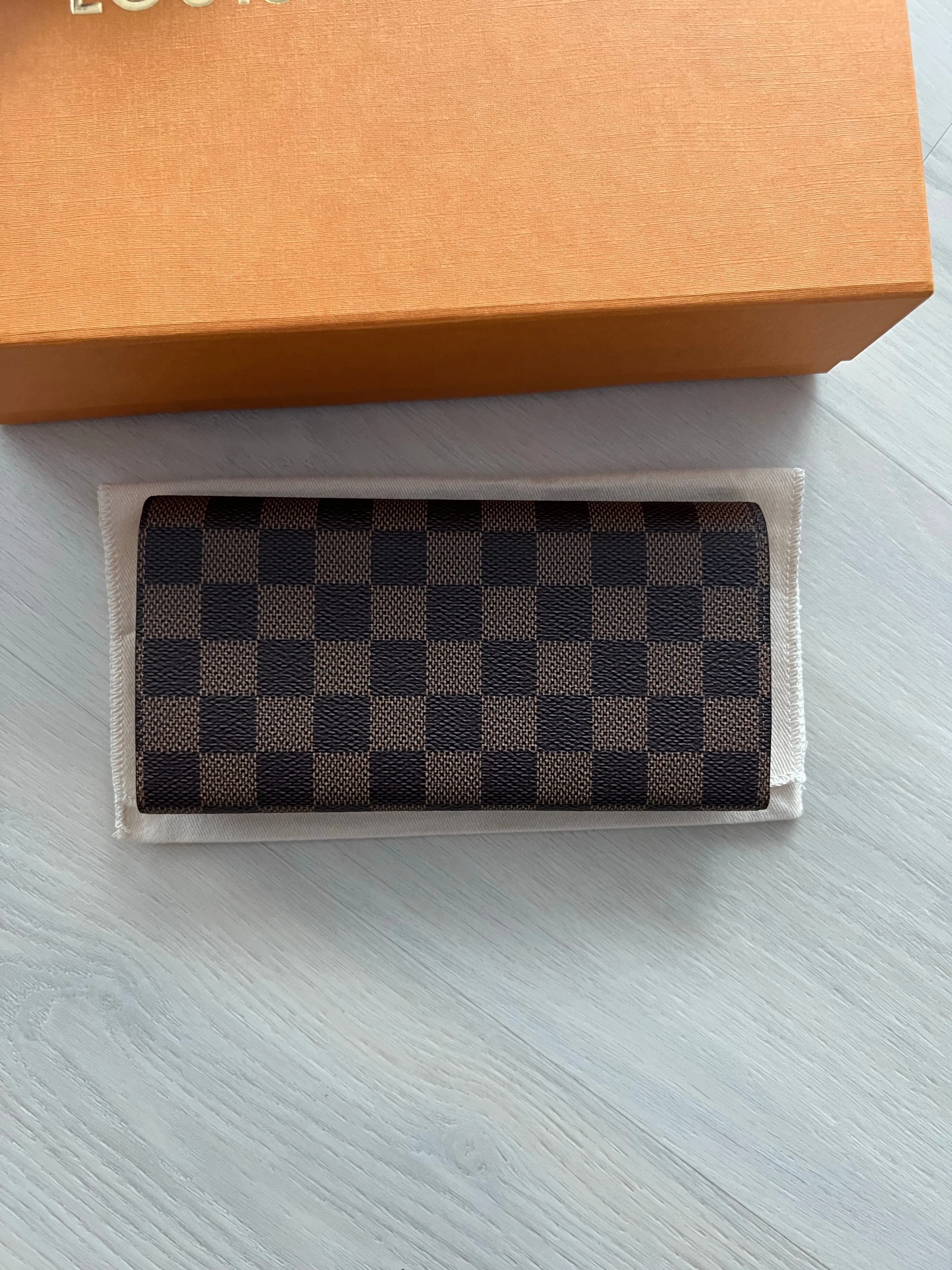 Louis Vuitton Emilie Wallet