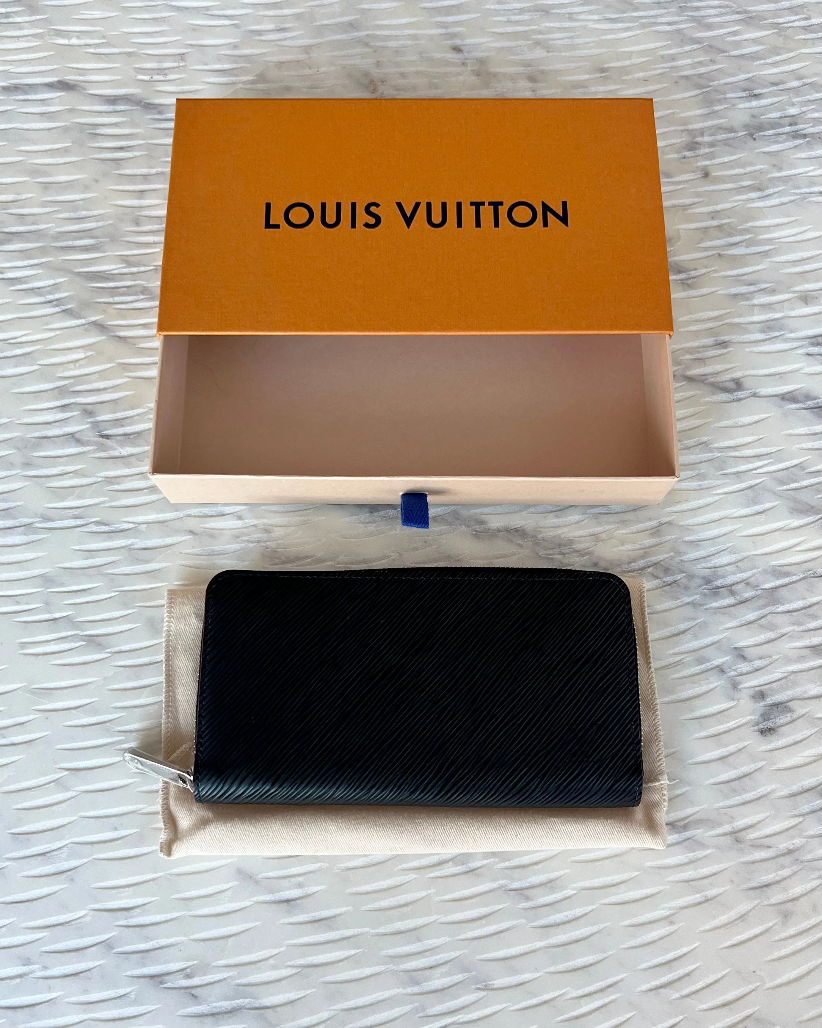 Louis Vuitton Zippy Wallet