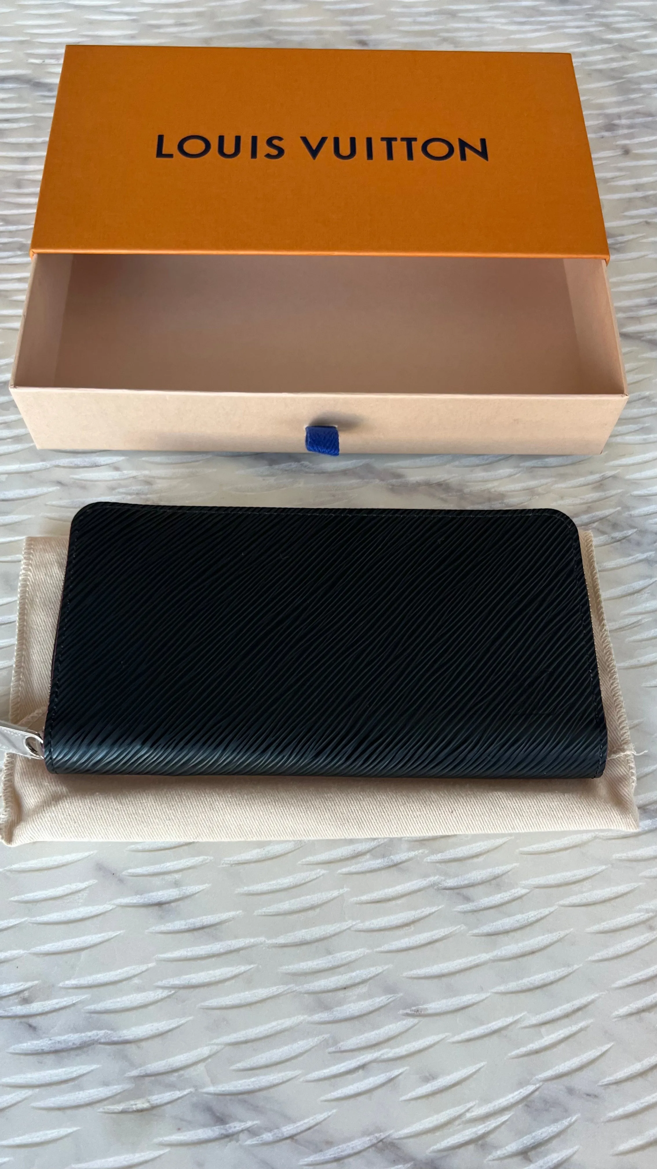 Louis Vuitton Zippy Wallet