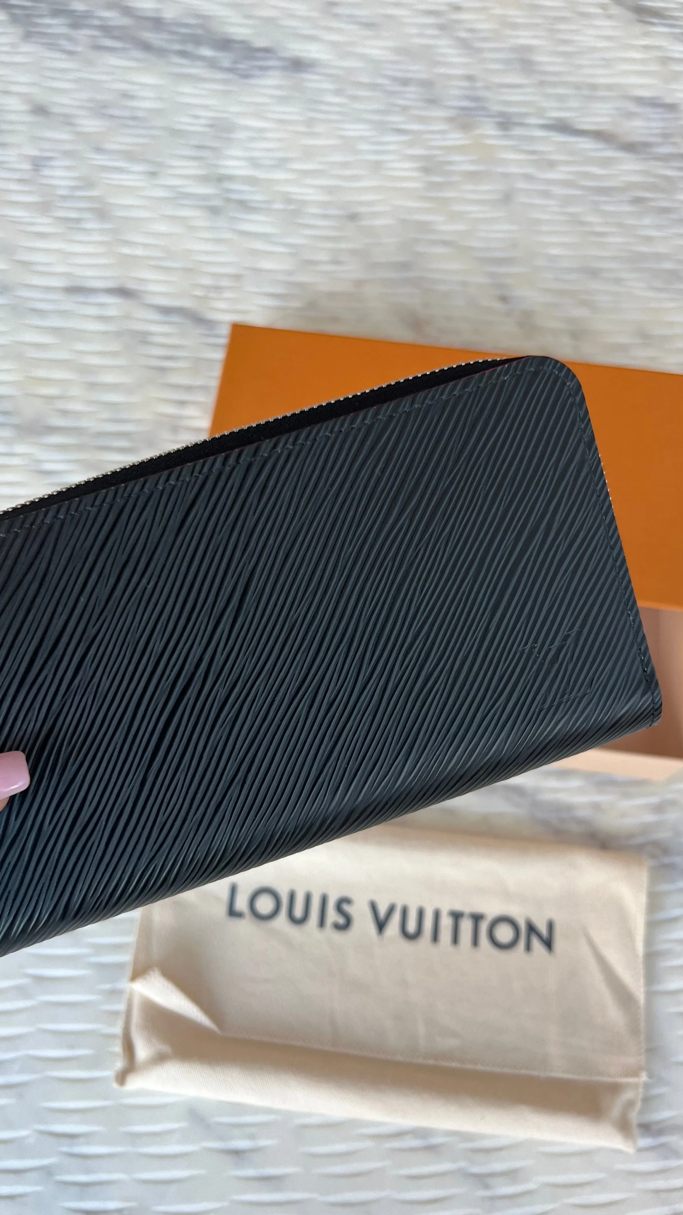 Louis Vuitton Zippy Wallet